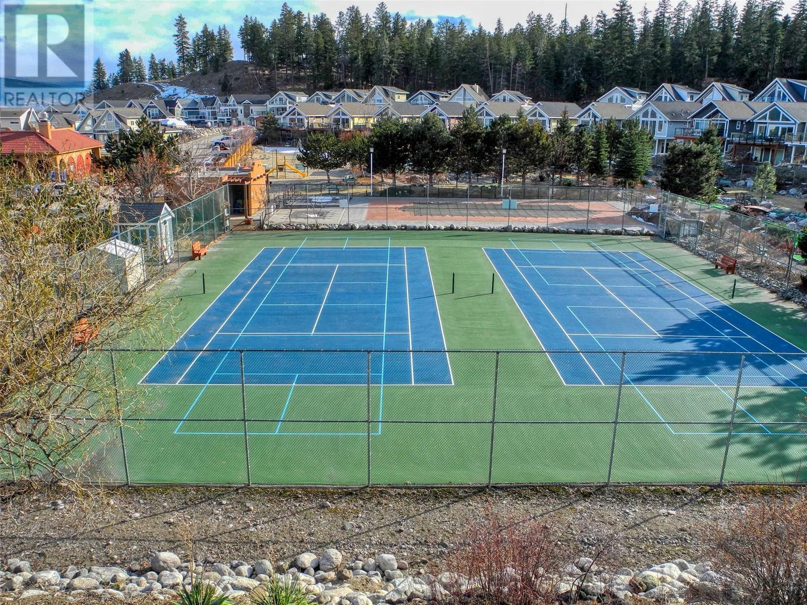 KELOWNA, British Columbia, V1Z 3R8, CA, 3 Bedrooms Bedrooms, ,3 BathroomsBathrooms,Residential,For Sale,1839050