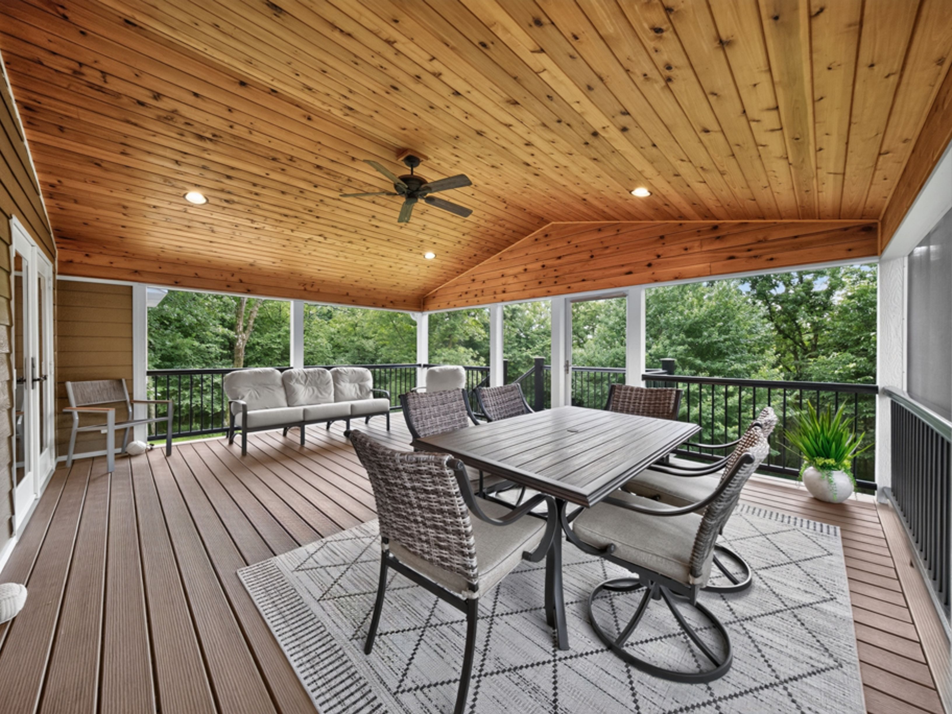  Rare Wooded Estate in Prestigious Huntington Woods - 物件實景