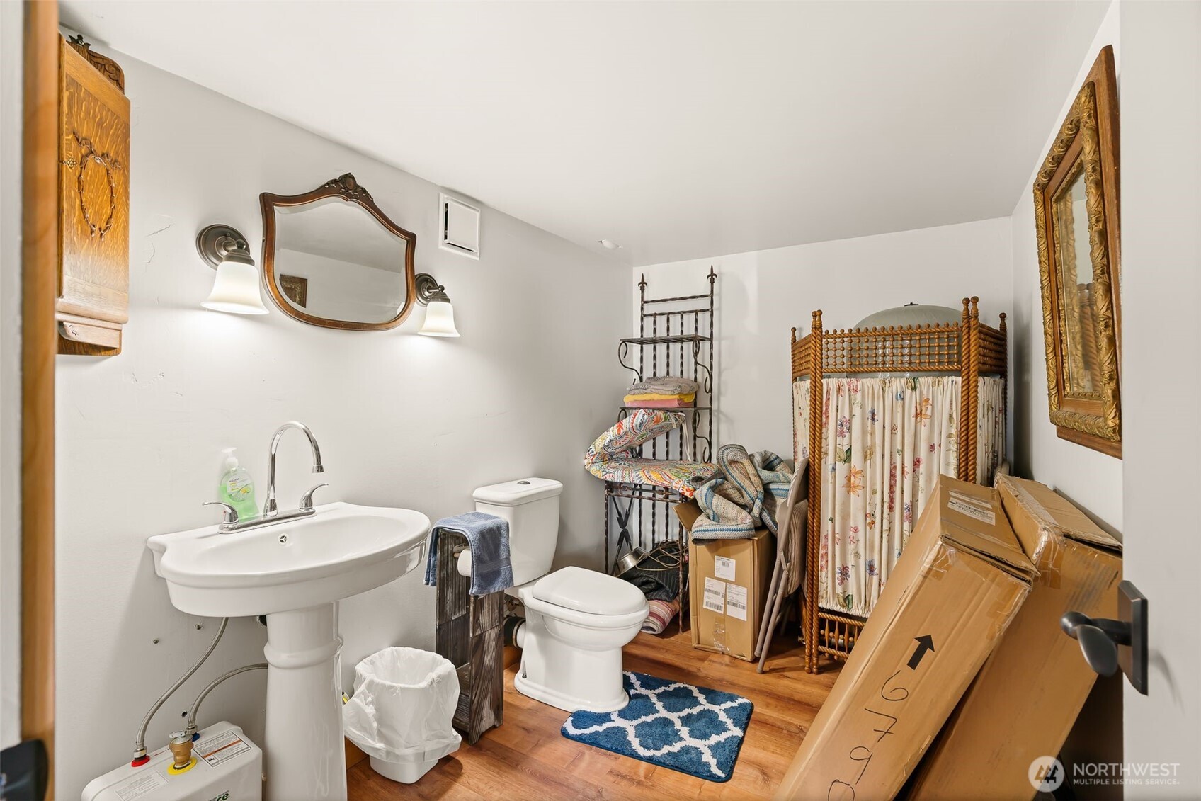 Ellensburg, Washington, 98926, United States, 3 Bedrooms Bedrooms, ,2 BathroomsBathrooms,Residential,For Sale,1881780