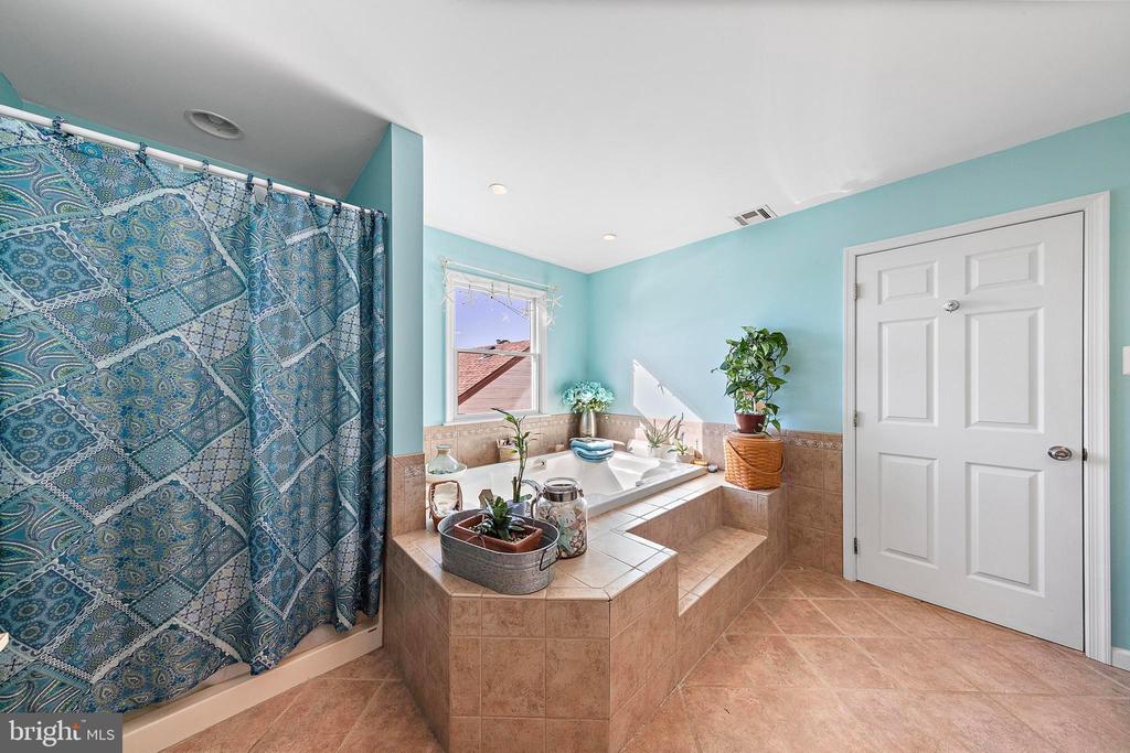 Little Egg Harbor Twp, New Jersey, 08087, United States, 4 Bedrooms Bedrooms, ,2 BathroomsBathrooms,Residential,For Sale,1989934