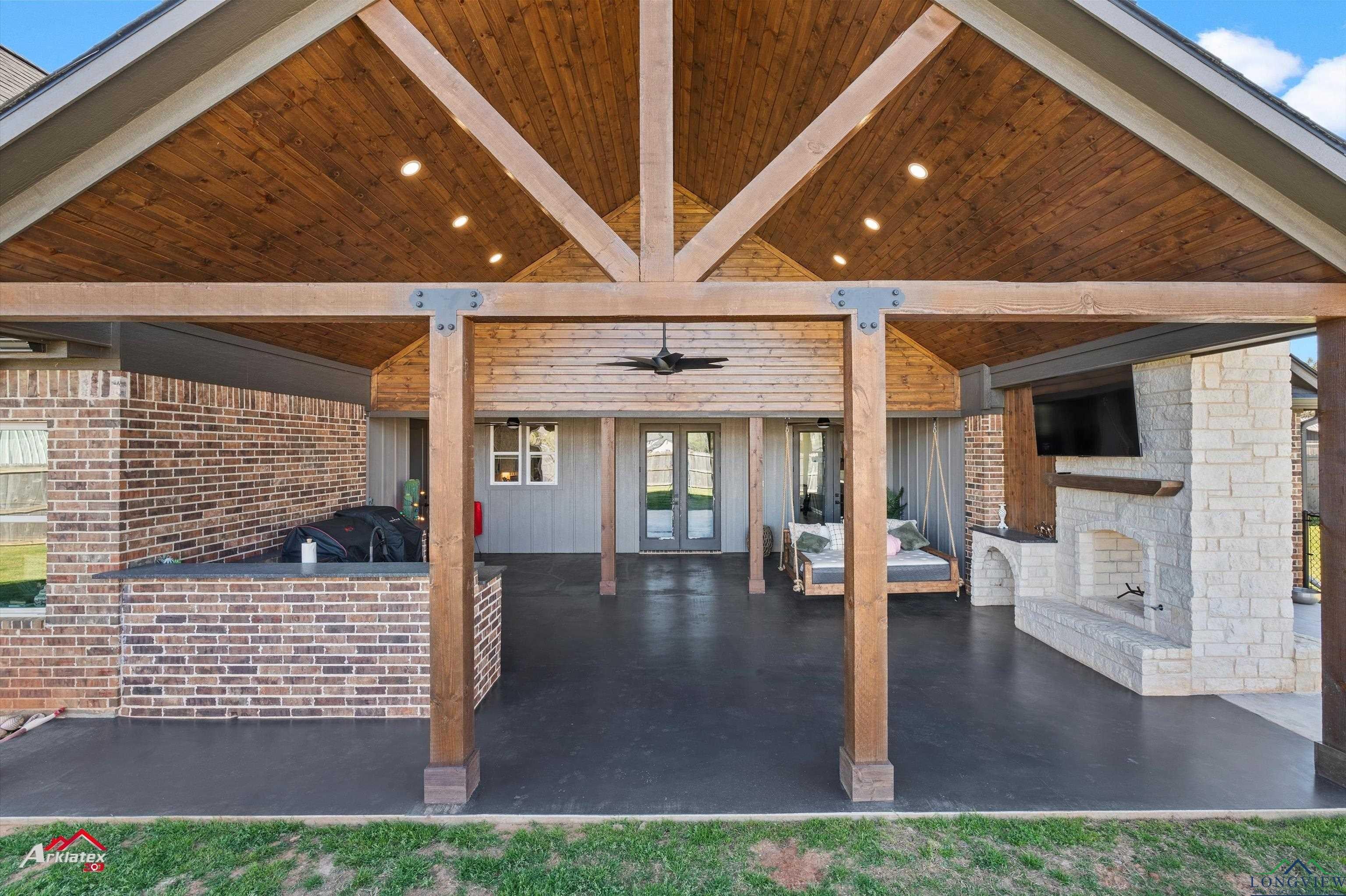 Hallsville, Texas, 75650-3511, United States, 4 Bedrooms Bedrooms, ,3 BathroomsBathrooms,Residential,For Sale,1980280