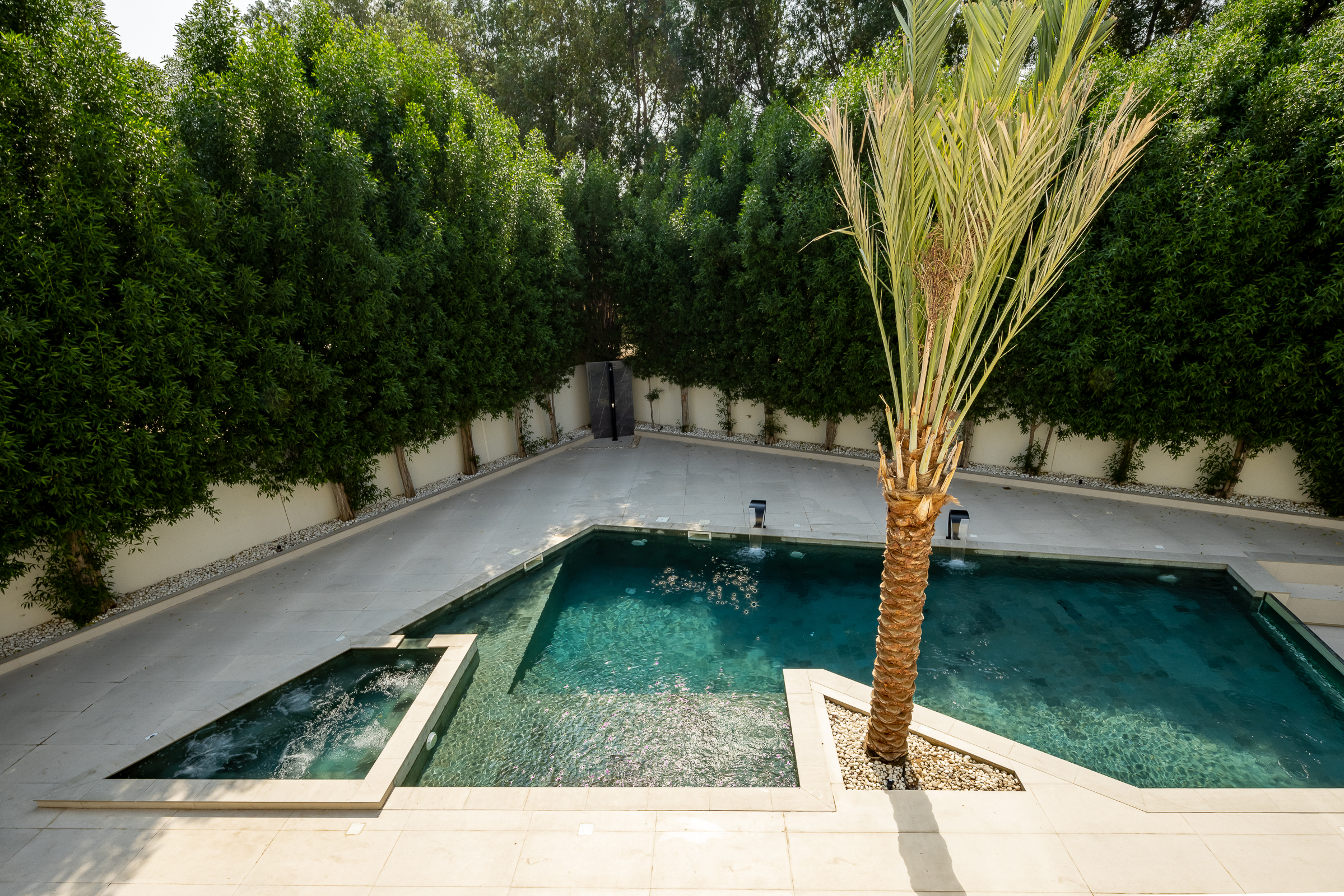  Private Upgraded Meadows Home Within Cul-De-Sac - 物件實景