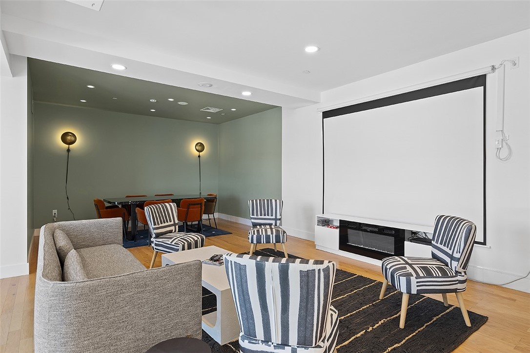 Lawrenceville, Pennsylvania, 15201, United States, 2 Bedrooms Bedrooms, ,2 BathroomsBathrooms,Residential,For Sale,1960750