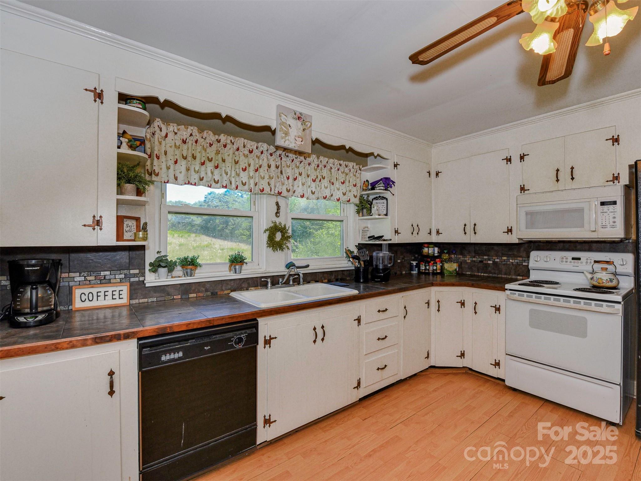 Forest City, North Carolina, 28043, United States, 2 Bedrooms Bedrooms, ,1 BathroomBathrooms,Residential,For Sale,1983157