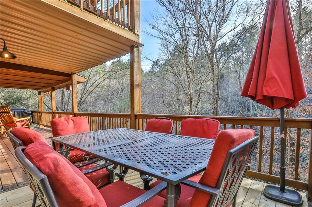 Ellijay, Georgia, 30540, United States, 3 Bedrooms Bedrooms, ,3 BathroomsBathrooms,Residential,For Sale,1923913
