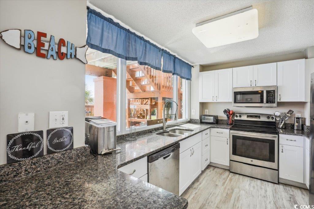 North Myrtle Beach, South Carolina, 29582, United States, 7 Bedrooms Bedrooms, ,5 BathroomsBathrooms,Residential,For Sale,1810579