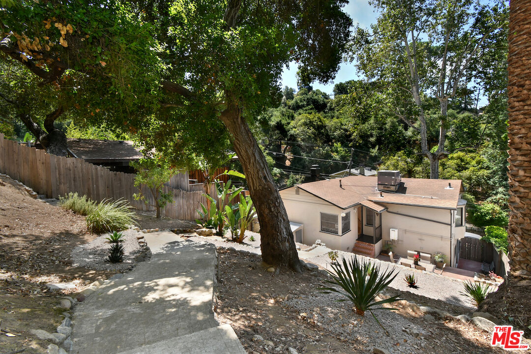 Los Angeles, California, 90077, United States, 3 Bedrooms Bedrooms, ,2 BathroomsBathrooms,Residential,For Sale,1901054