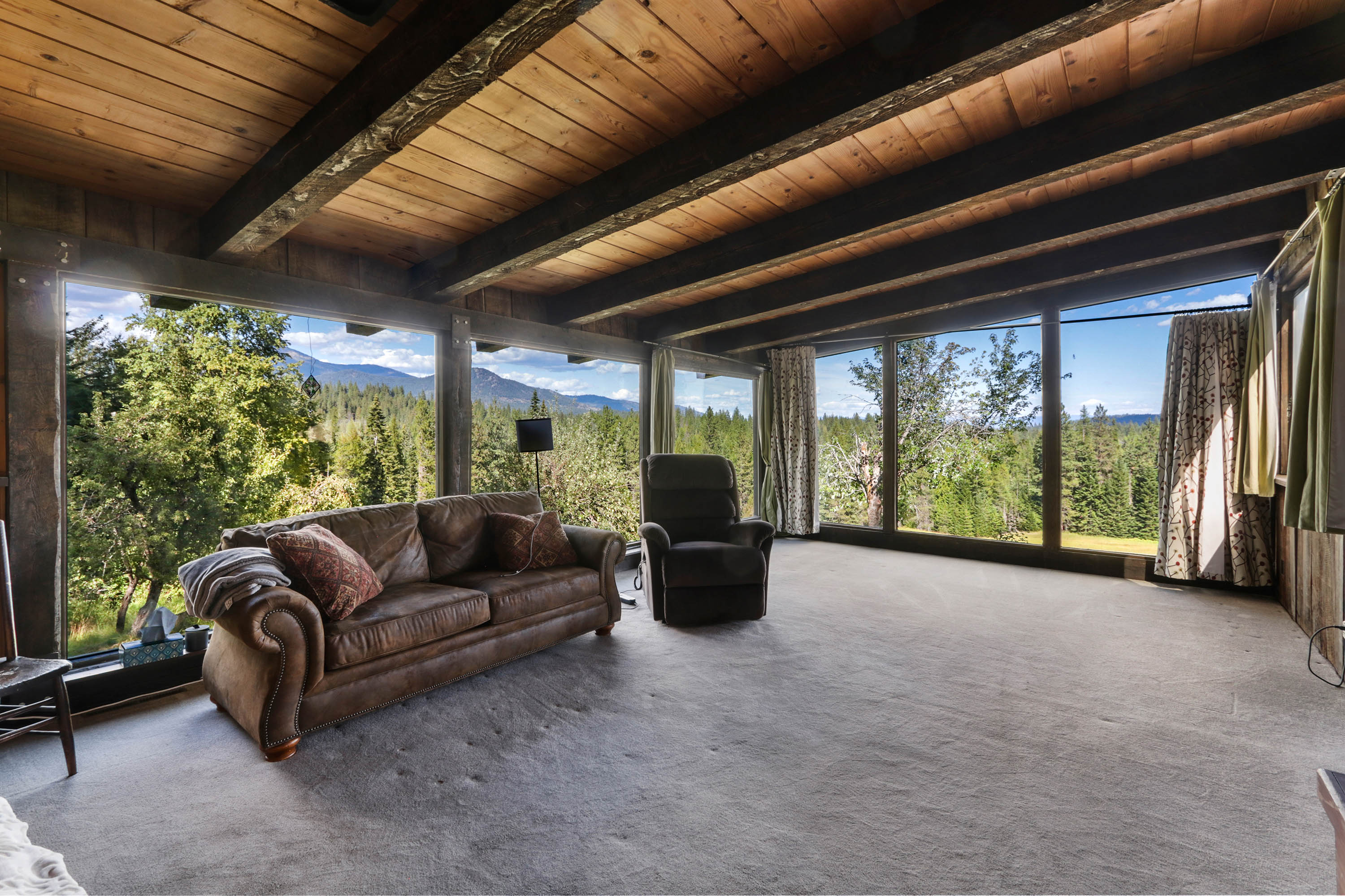 Sandpoint, Idaho, 83864, United States, 3 Bedrooms Bedrooms, ,3 BathroomsBathrooms,Residential,For Sale,1922040