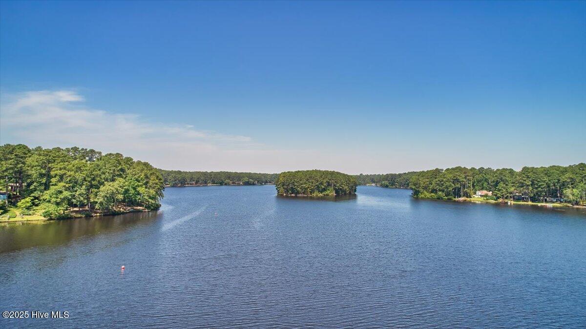 Whispering Pines, North Carolina, 28327, United States, 2 Bedrooms Bedrooms, ,2 BathroomsBathrooms,Residential,For Sale,1997179