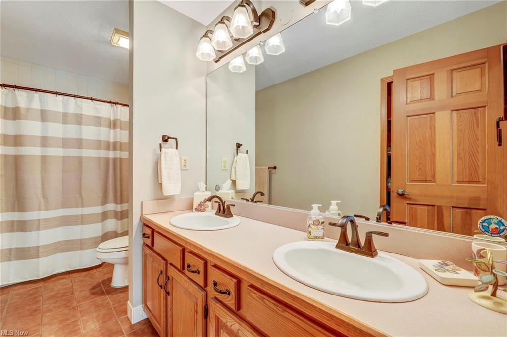 Brecksville, Ohio, 44141, United States, 4 Bedrooms Bedrooms, ,4 BathroomsBathrooms,Residential,For Sale,1895104