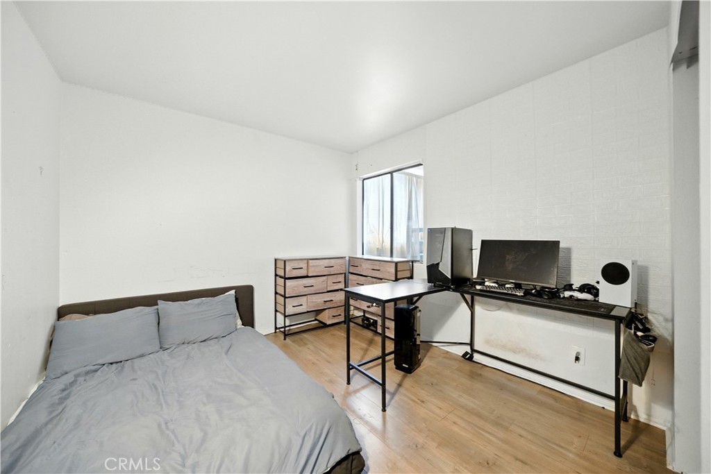 Van Nuys, California, 91405, United States, 3 Bedrooms Bedrooms, ,2 BathroomsBathrooms,Residential,For Sale,1979582