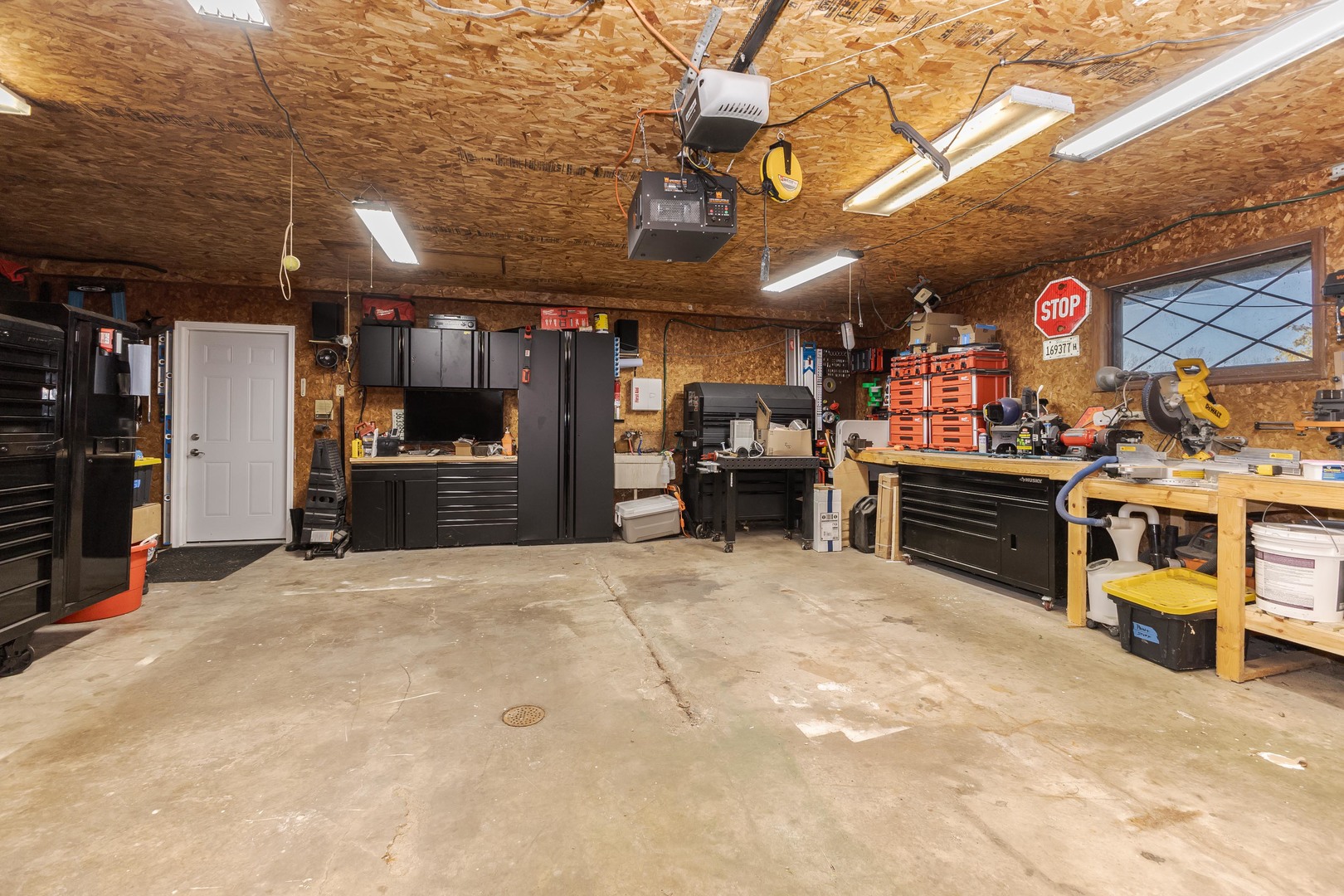 Heyworth, Illinois, 61745, United States, 3 Bedrooms Bedrooms, ,3 BathroomsBathrooms,Residential,For Sale,1989180