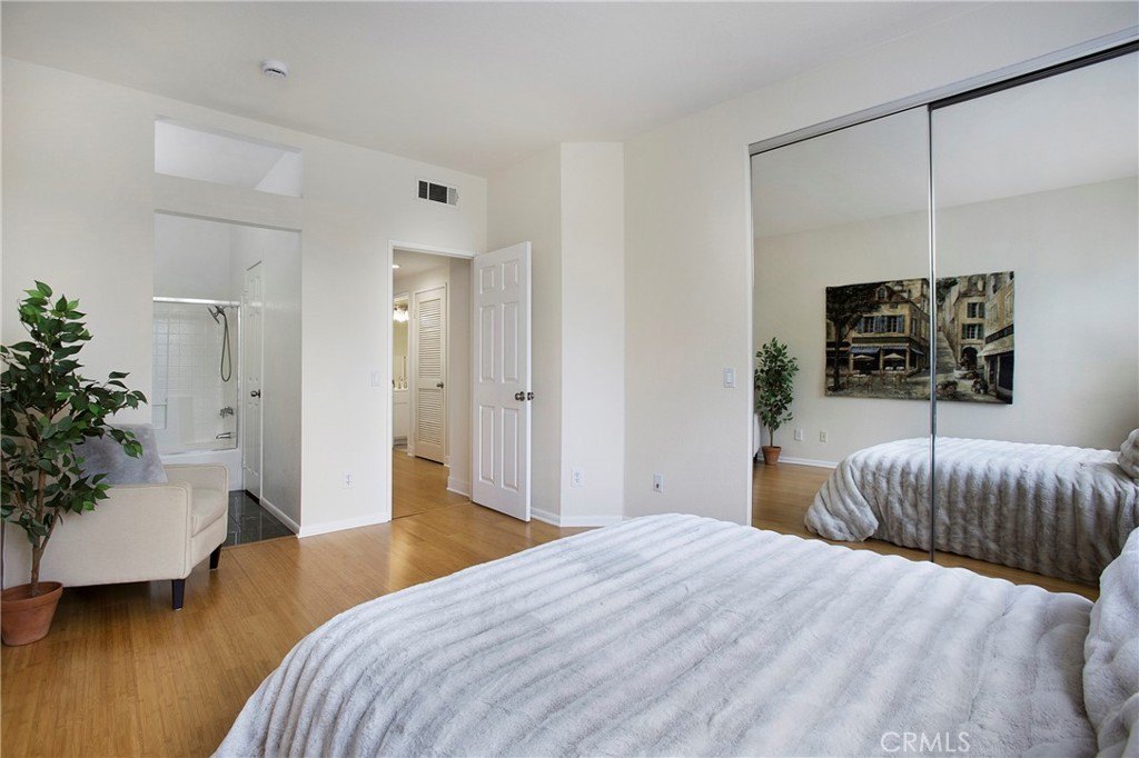 Anaheim, California, 92808, United States, 2 Bedrooms Bedrooms, ,2 BathroomsBathrooms,Residential,For Sale,1917583