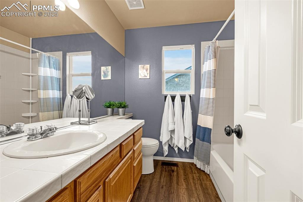 Monument, Colorado, 80132, United States, 5 Bedrooms Bedrooms, ,4 BathroomsBathrooms,Residential,For Sale,1988171