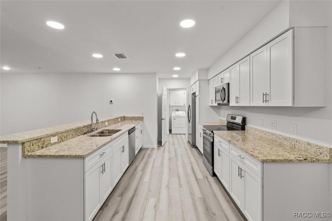 Inverness, Florida, 34450, United States, 3 Bedrooms Bedrooms, ,2 BathroomsBathrooms,Residential,For Sale,1777640