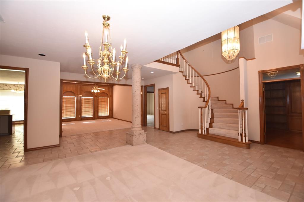 Oklahoma City, Oklahoma, 73142, United States, 5 Bedrooms Bedrooms, ,4 BathroomsBathrooms,Residential,For Sale,1935370