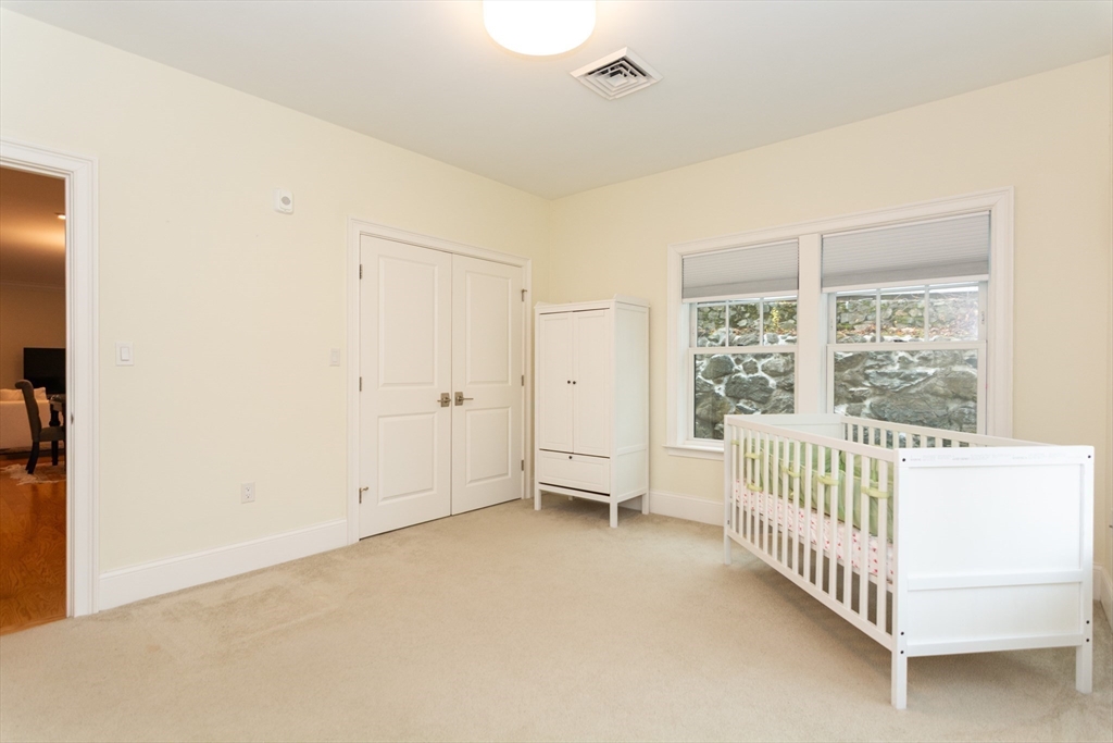 Winchester, Massachusetts, 01890, United States, 2 Bedrooms Bedrooms, ,2 BathroomsBathrooms,Residential,For Sale,1989425