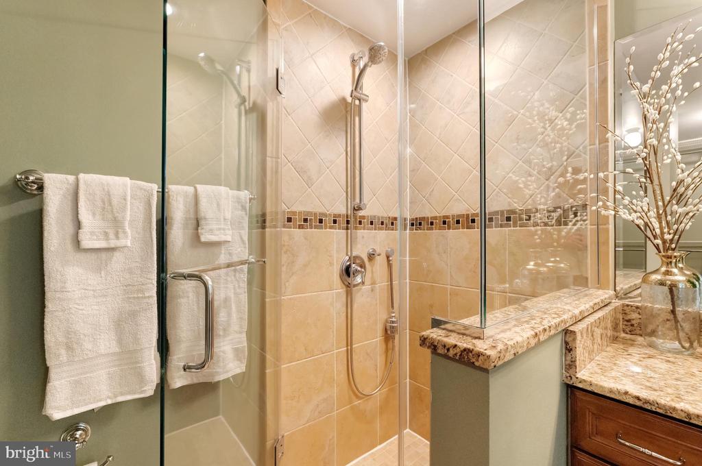 Reston, Virginia, 20194, United States, 3 Bedrooms Bedrooms, ,4 BathroomsBathrooms,Residential,For Sale,1942632