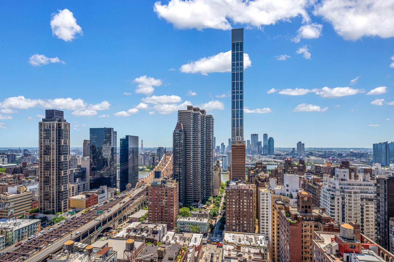 New York City, New York, 10022, United States, 3 Bedrooms Bedrooms, ,3 BathroomsBathrooms,Residential,For Sale,1882416