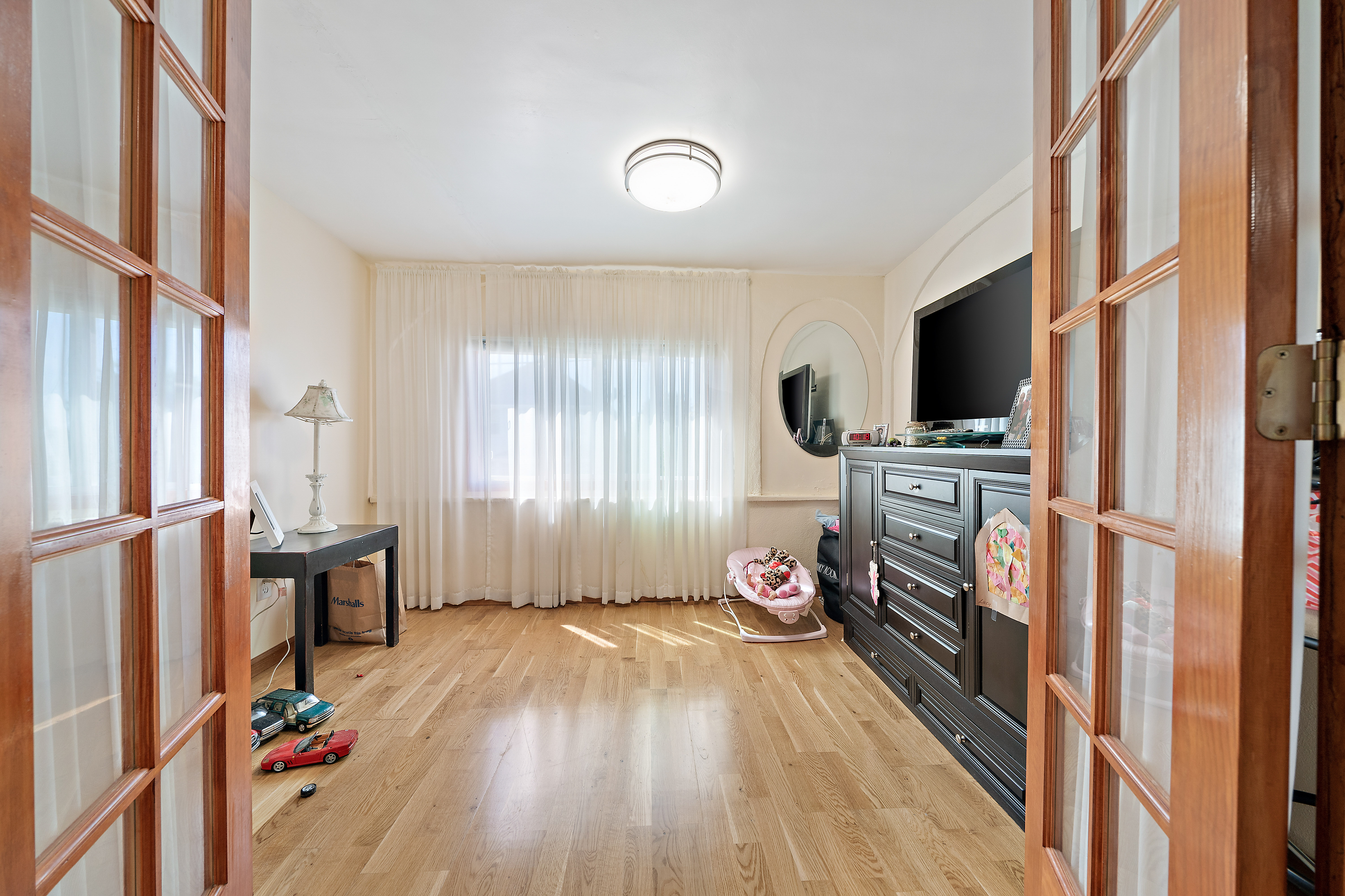 Hull, Massachusetts, 02045, United States, 4 Bedrooms Bedrooms, ,3 BathroomsBathrooms,Residential,For Sale,1870933