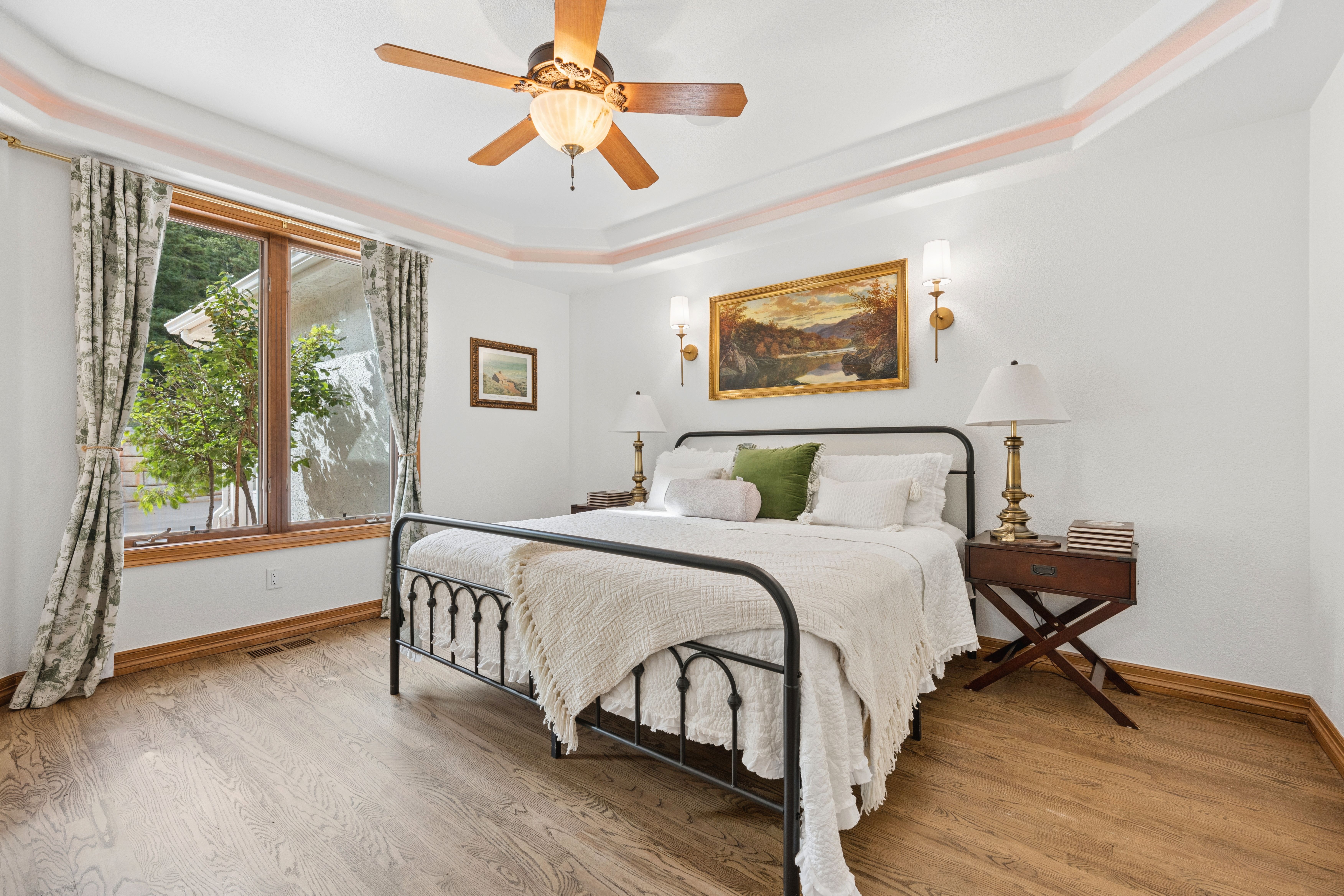  Remodeled 6,100 sq ft rancher on a magical setting spanning 72 acres - 物件實景