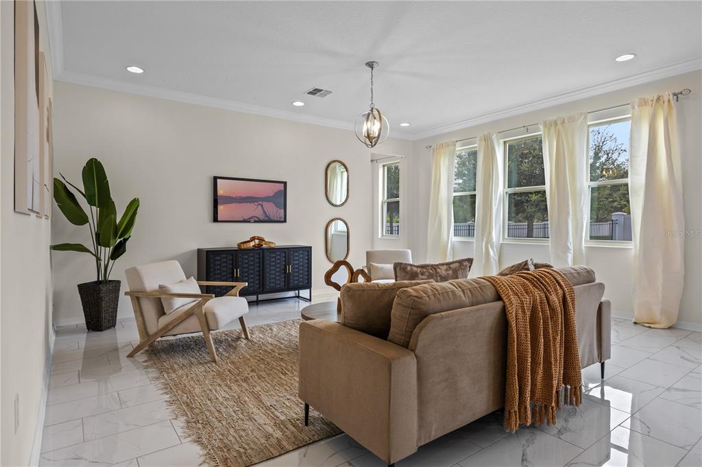 Orlando, Florida, 32836, United States, 5 Bedrooms Bedrooms, ,4 BathroomsBathrooms,Residential,For Sale,1940784