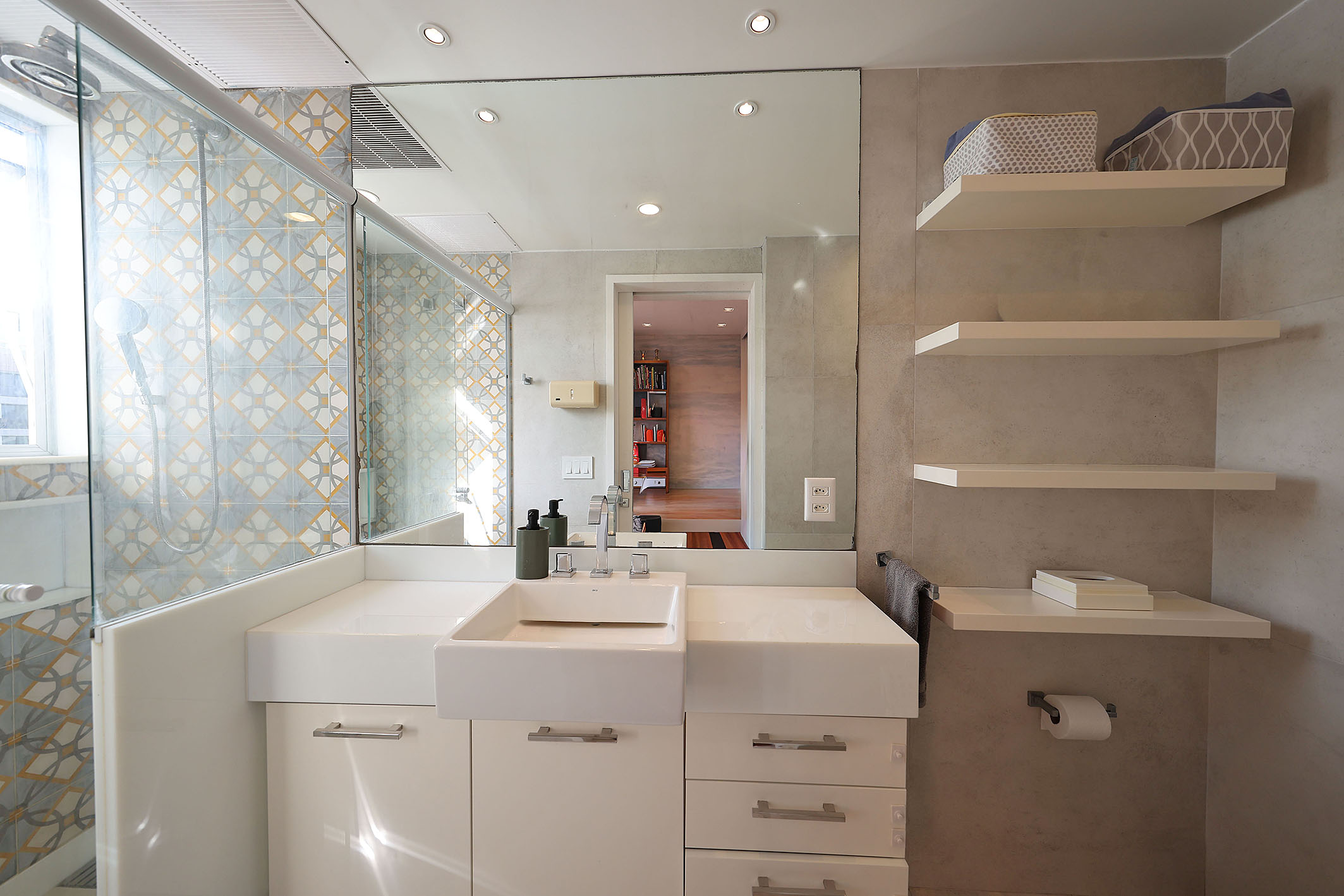  Renovated high-floor apartment with open views in Leblon - 物件實景