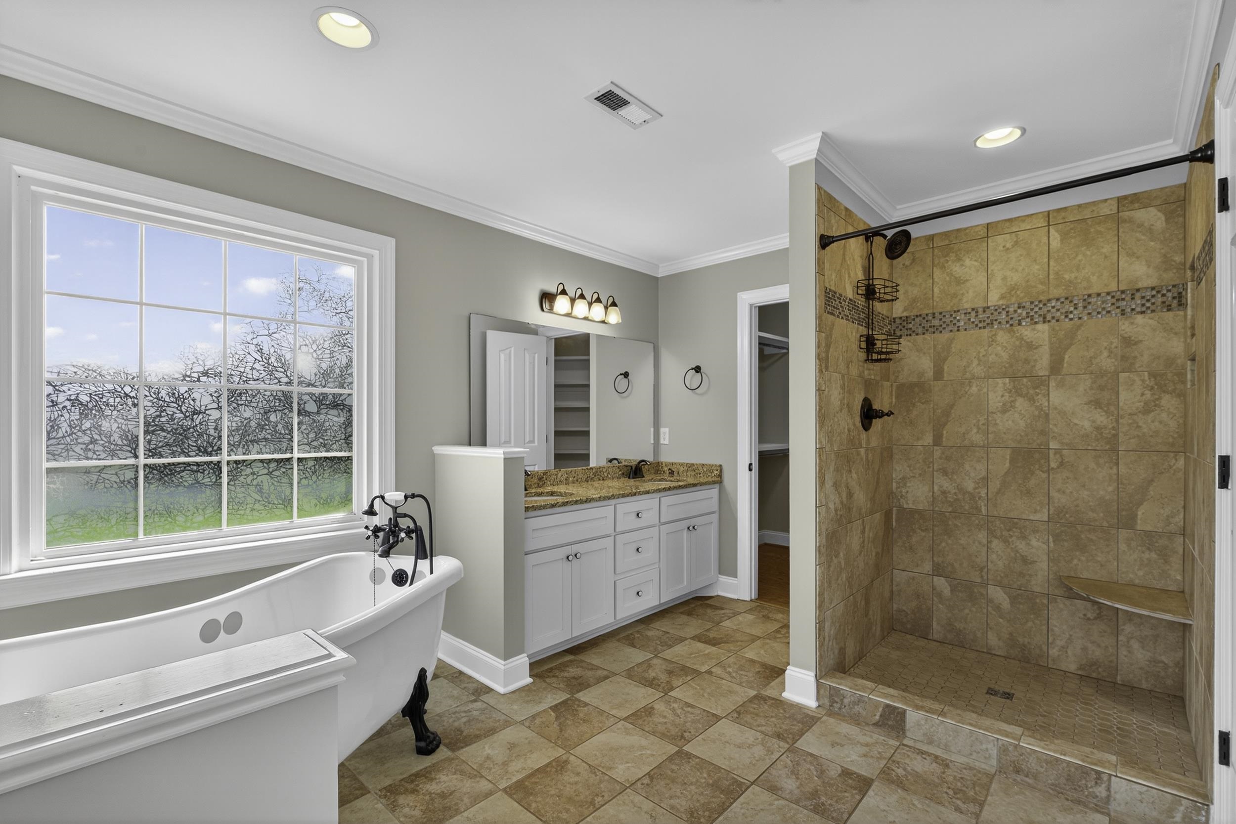 Boiling Springs, South Carolina, 29316, United States, 4 Bedrooms Bedrooms, ,3 BathroomsBathrooms,Residential,For Sale,1882303