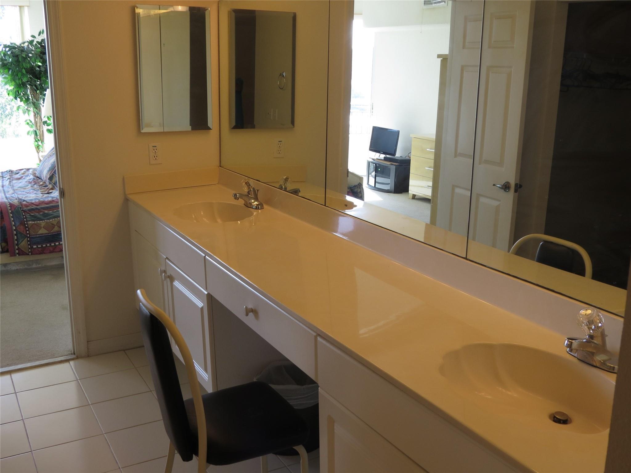Pompano Beach, Florida, 33062, United States, 2 Bedrooms Bedrooms, ,3 BathroomsBathrooms,Residential,For Sale,1915850