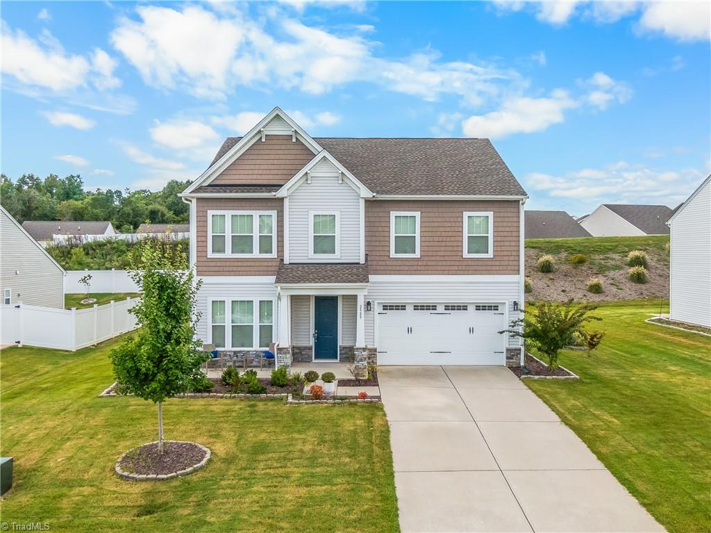 High Point, North Carolina, 27265, United States, 5 Bedrooms Bedrooms, ,4 BathroomsBathrooms,Residential,For Sale,1951573