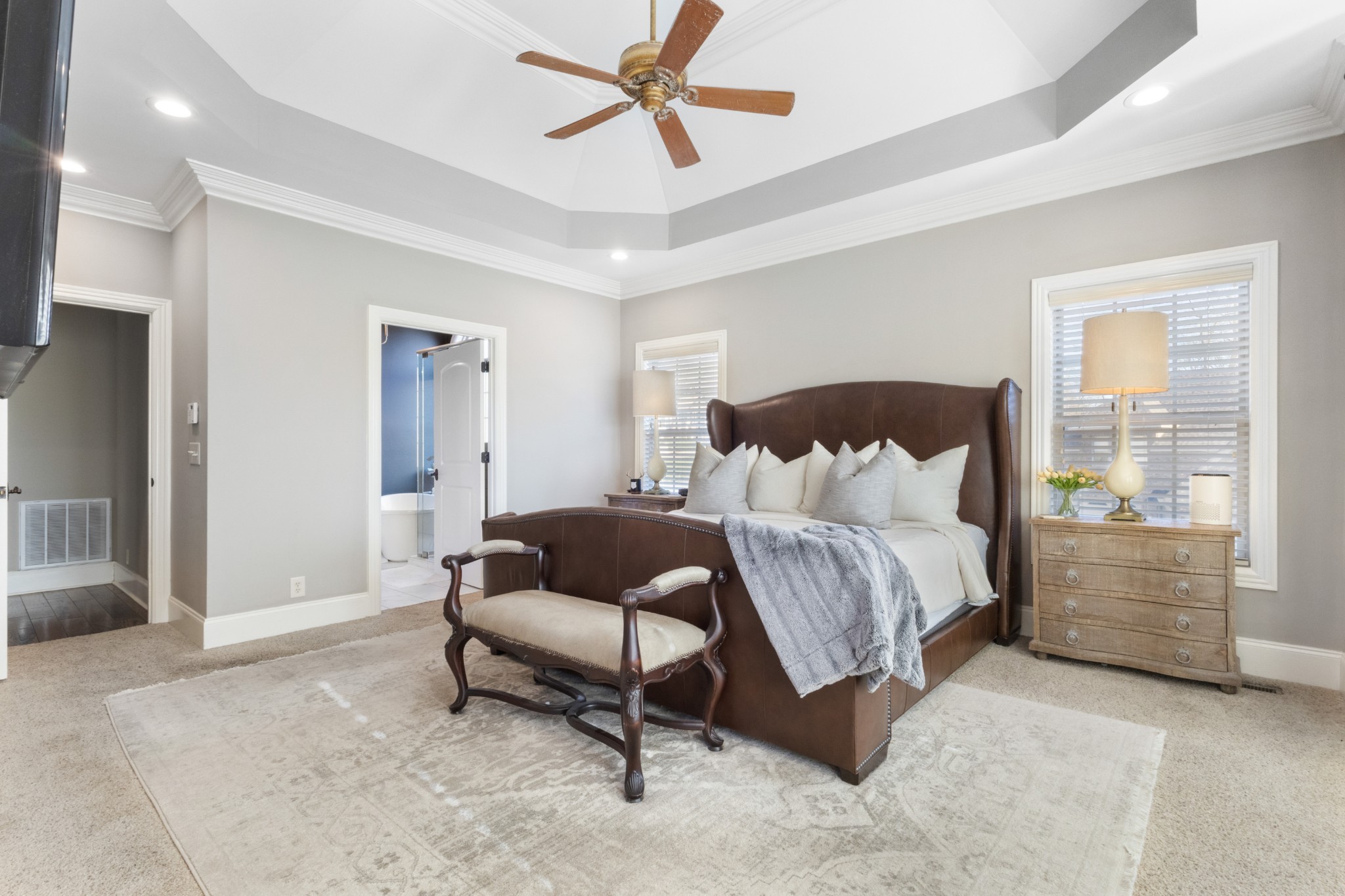 Clarksville, Tennessee, 37043, United States, 4 Bedrooms Bedrooms, ,5 BathroomsBathrooms,Residential,For Sale,1997798