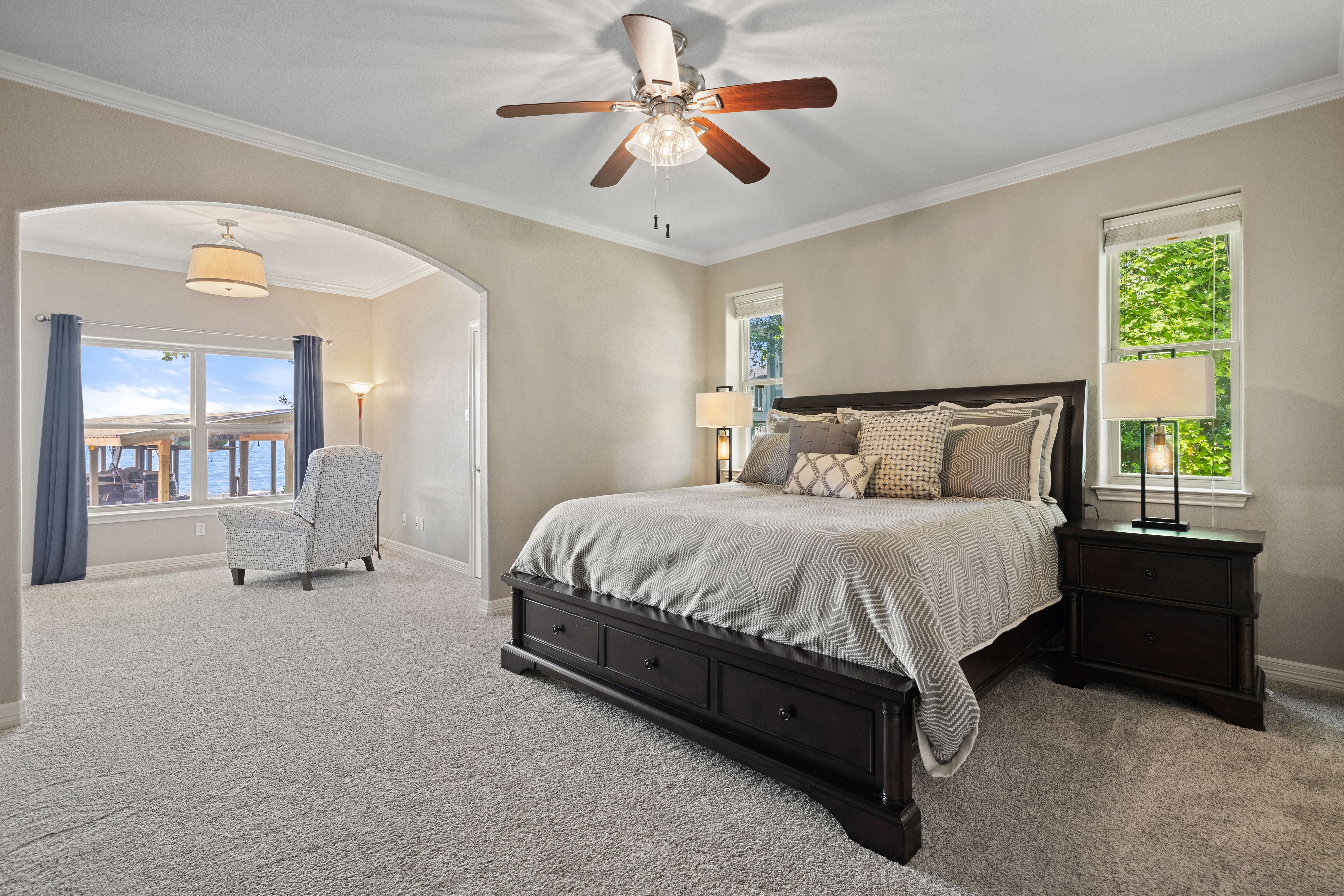  402 S. Shorewood Dr on Lake LBJ - 物件實景