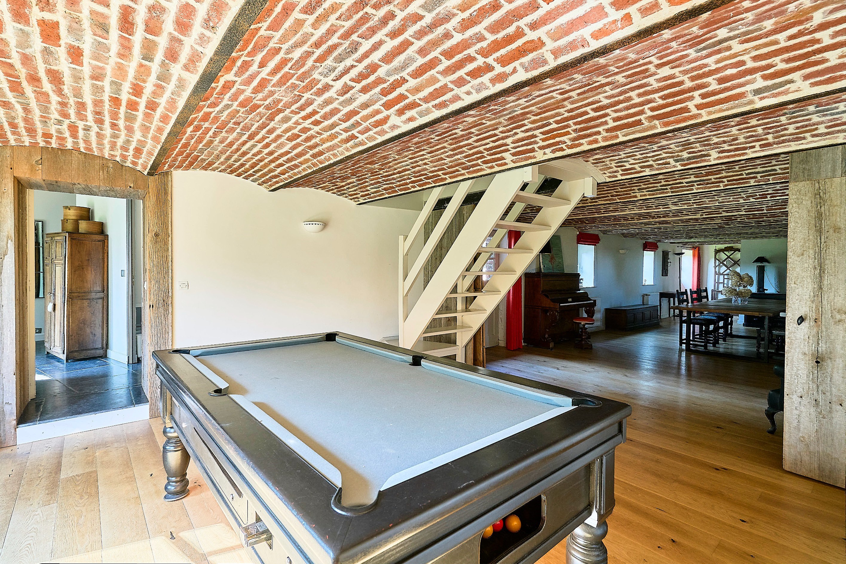  Substantial Property in Roncq Centre Ville - 300m² Living Space on 10,000m² Land - 物件實景