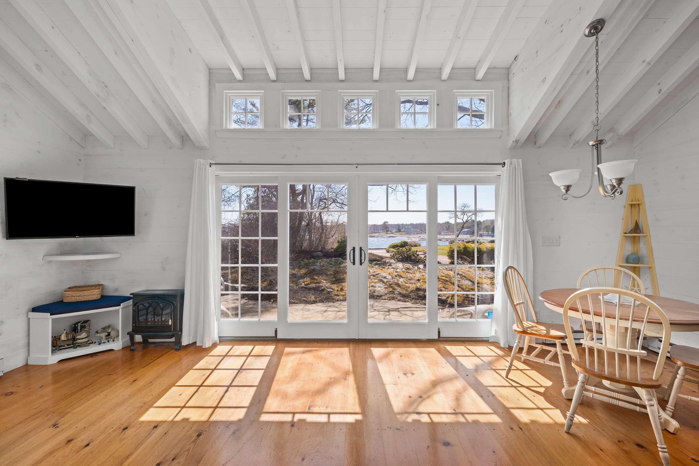  Oceanfront Compound - Main House + Two, 1 Bedroom Cottages in Cape Neddick - 物件實景