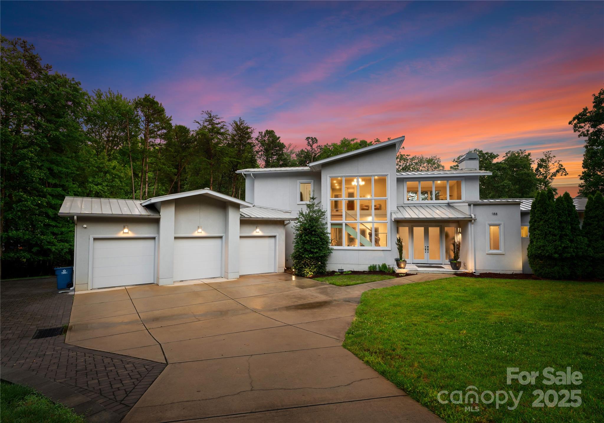 Mooresville, North Carolina, 28117, United States, 4 Bedrooms Bedrooms, ,5 BathroomsBathrooms,Residential,For Sale,1847704