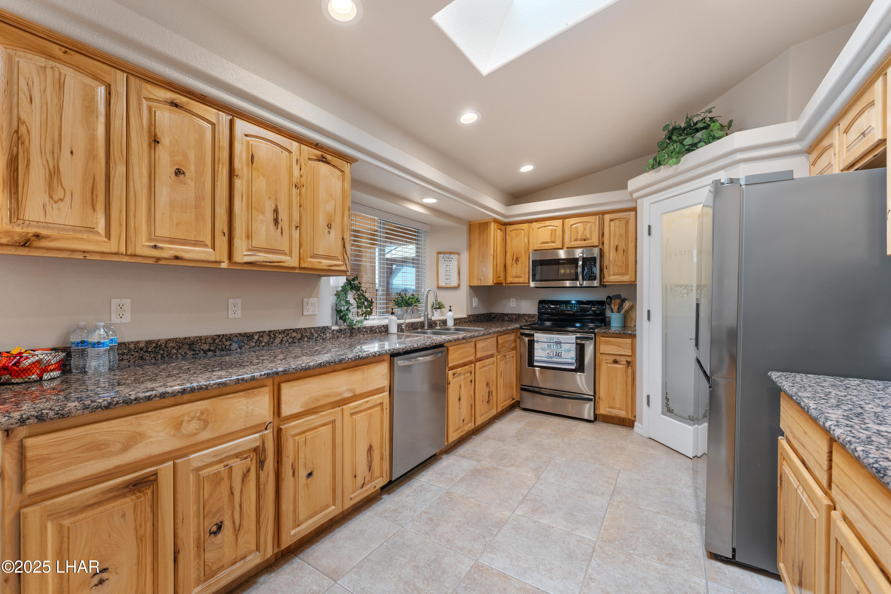 Lake Havasu City, Arizona, 86404, United States, 3 Bedrooms Bedrooms, ,1 BathroomBathrooms,Residential,For Sale,1967862