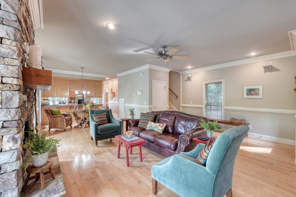 Young Harris, Georgia, 30582, United States, 3 Bedrooms Bedrooms, ,4 BathroomsBathrooms,Residential,For Sale,1975492