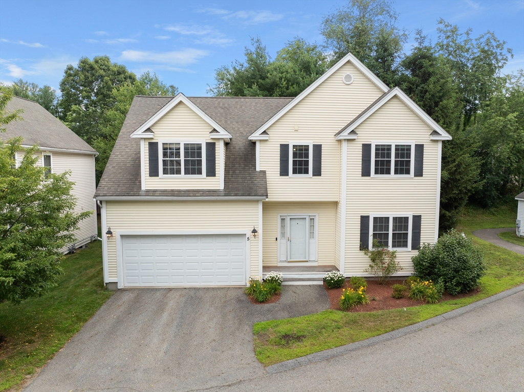 Chelmsford, Massachusetts, 01824, United States, 4 Bedrooms Bedrooms, ,3 BathroomsBathrooms,Residential,For Sale,1939312