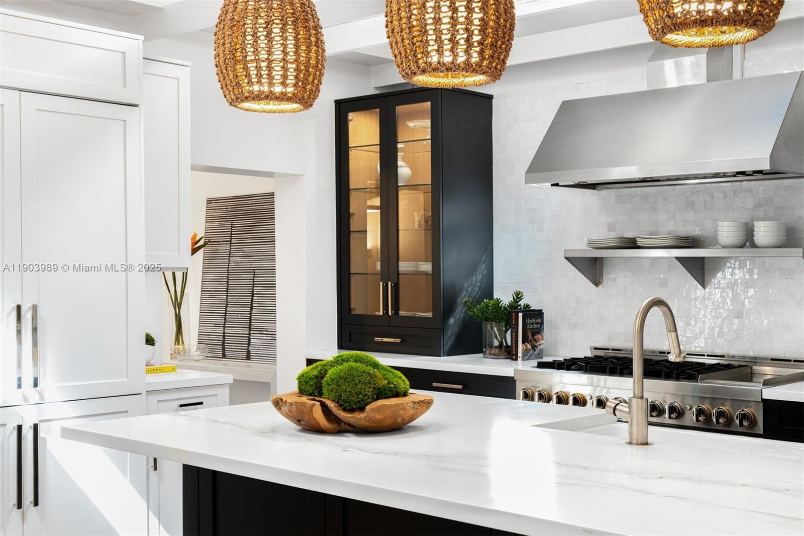 Miami, Florida, 33133, United States, 4 Bedrooms Bedrooms, ,4 BathroomsBathrooms,Residential,For Sale,1994677