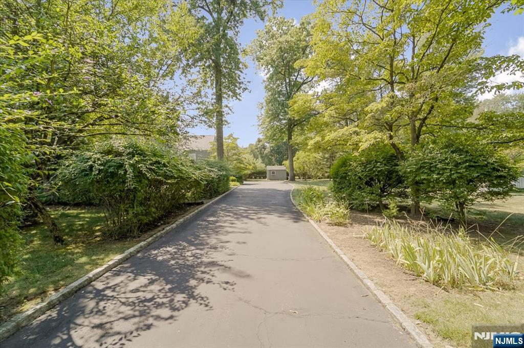 Wyckoff, New Jersey, 07481, United States, 5 Bedrooms Bedrooms, ,3 BathroomsBathrooms,Residential,For Sale,1920026