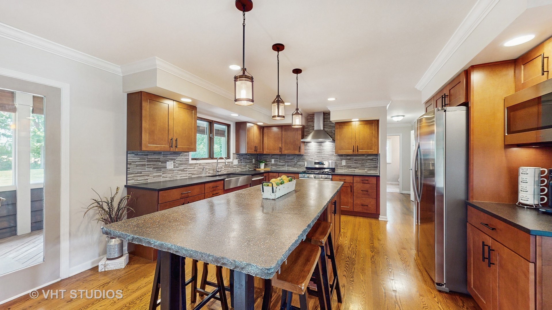 St. Charles, Illinois, 60175, United States, 4 Bedrooms Bedrooms, ,3 BathroomsBathrooms,Residential,For Sale,1889626
