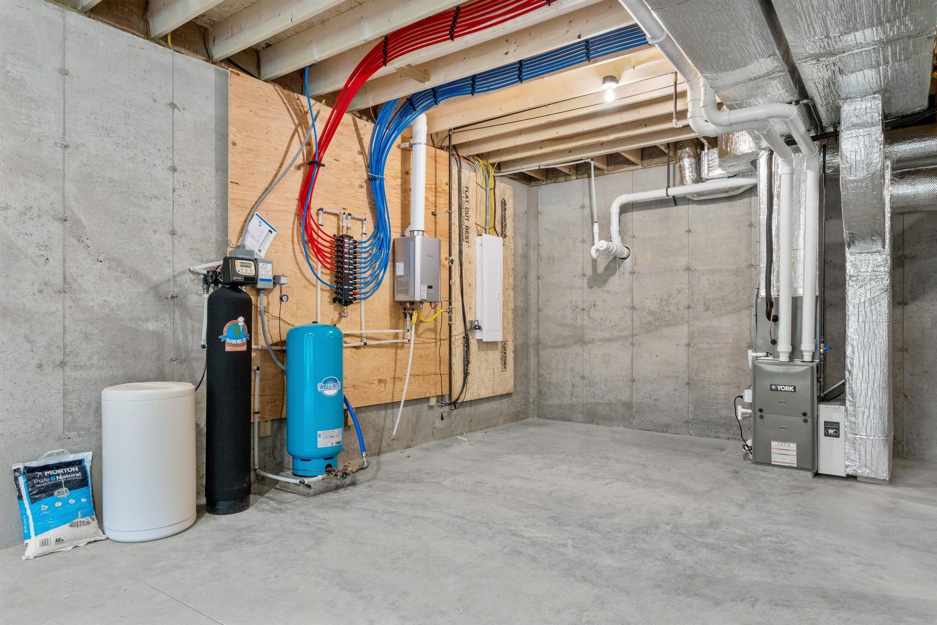 Thornton, New Hampshire, 03285, United States, 3 Bedrooms Bedrooms, ,3 BathroomsBathrooms,Residential,For Sale,1974297