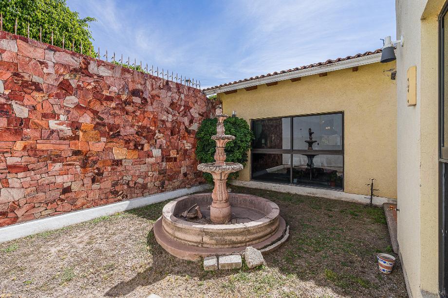 Nogal, Querétaro, Querétaro, 76140, Mexico, 3 Bedrooms Bedrooms, ,2 BathroomsBathrooms,Residential,For Sale,Nogal,1610083