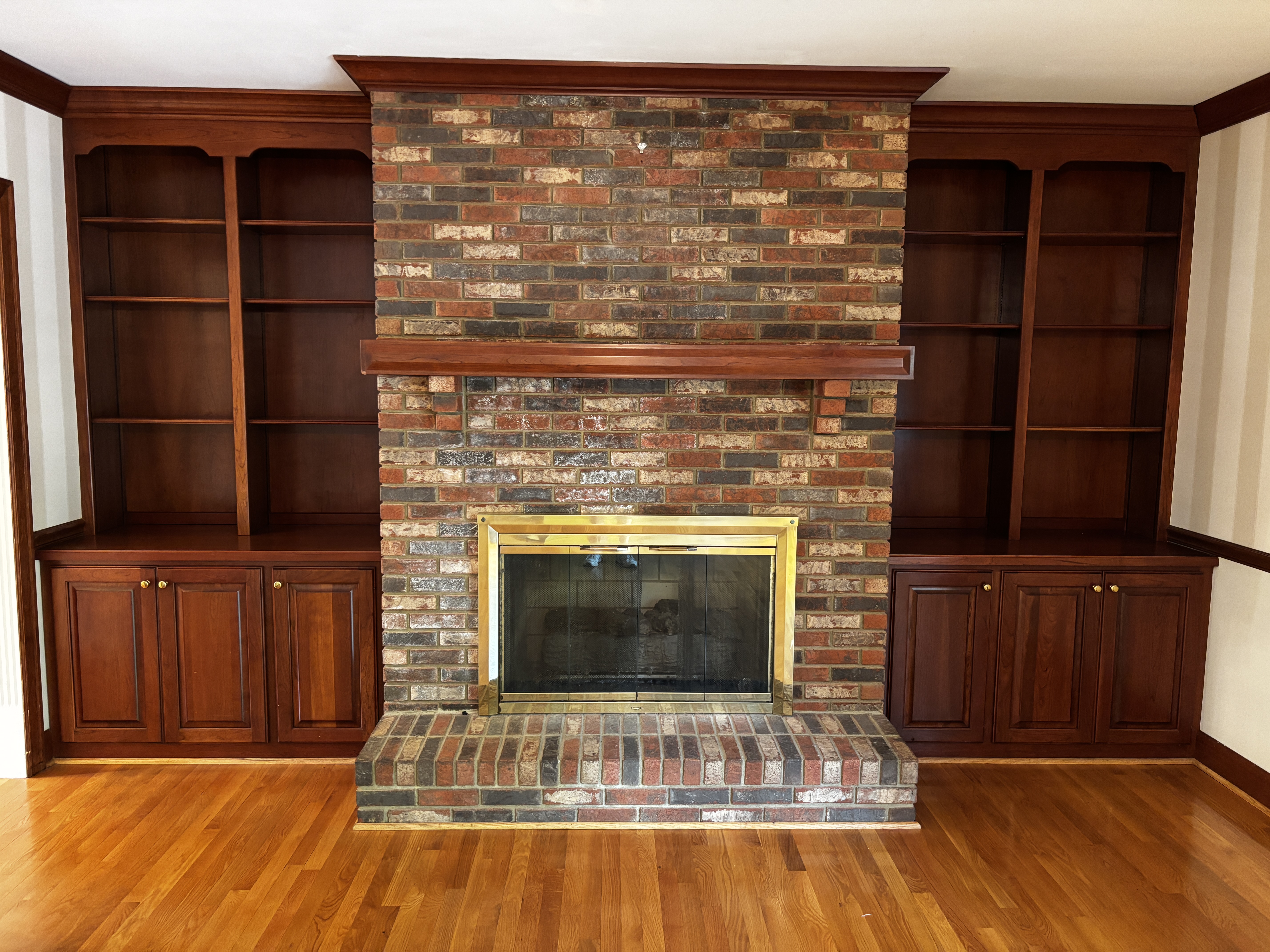 Frankfort, Kentucky, 40601, United States, 3 Bedrooms Bedrooms, ,3 BathroomsBathrooms,Residential,For Sale,2049157
