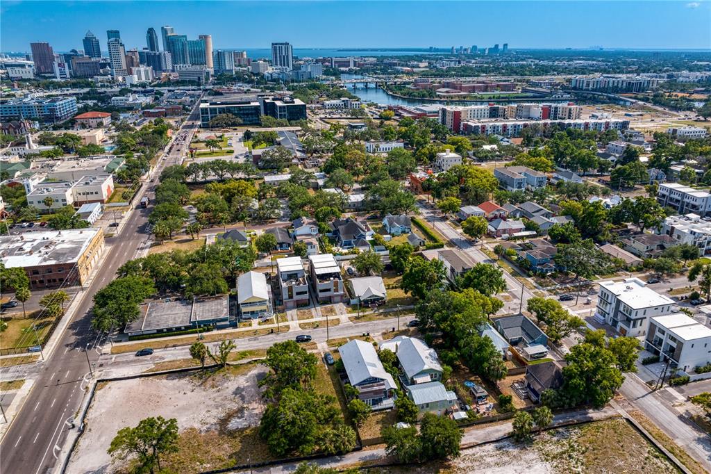 Tampa, Florida, 33602, United States, 3 Bedrooms Bedrooms, ,2 BathroomsBathrooms,Residential,For Sale,1785595