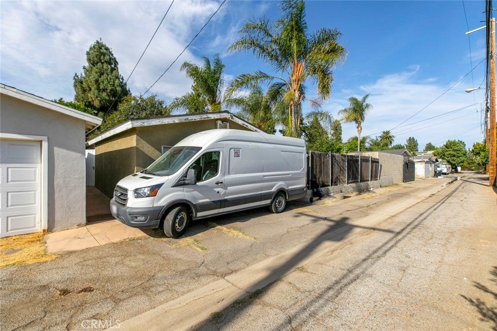 Granada Hills, California, 91344, United States, 3 Bedrooms Bedrooms, ,2 BathroomsBathrooms,Residential,For Sale,1940925