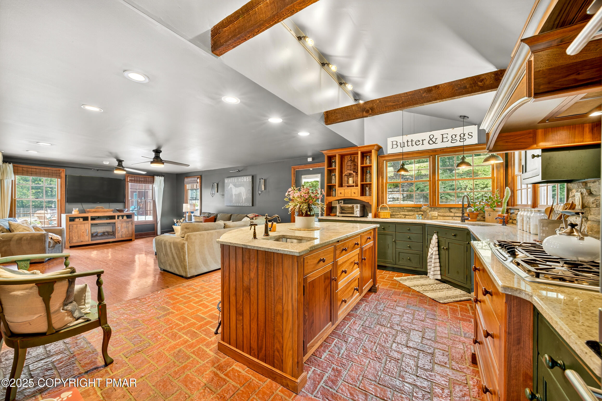 Bangor, Pennsylvania, 18013, United States, 3 Bedrooms Bedrooms, ,2 BathroomsBathrooms,Residential,For Sale,1934603
