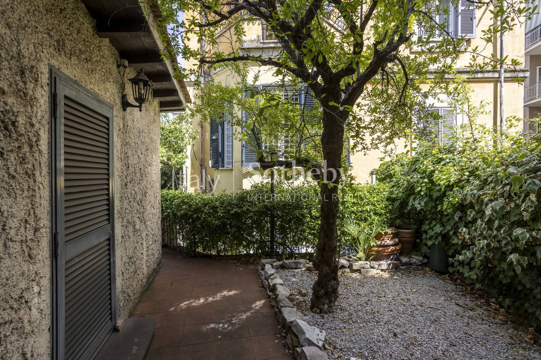  Elegant apartment with private garden - 物件實景