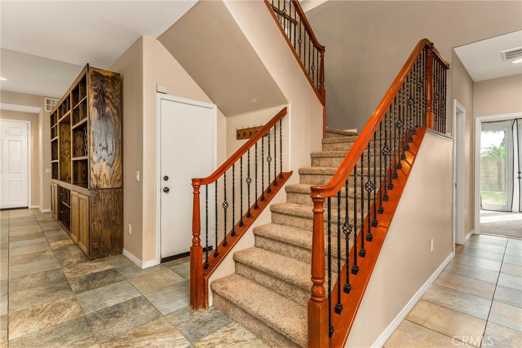 Highland, California, 92346, United States, 5 Bedrooms Bedrooms, ,5 BathroomsBathrooms,Residential,For Sale,1989215