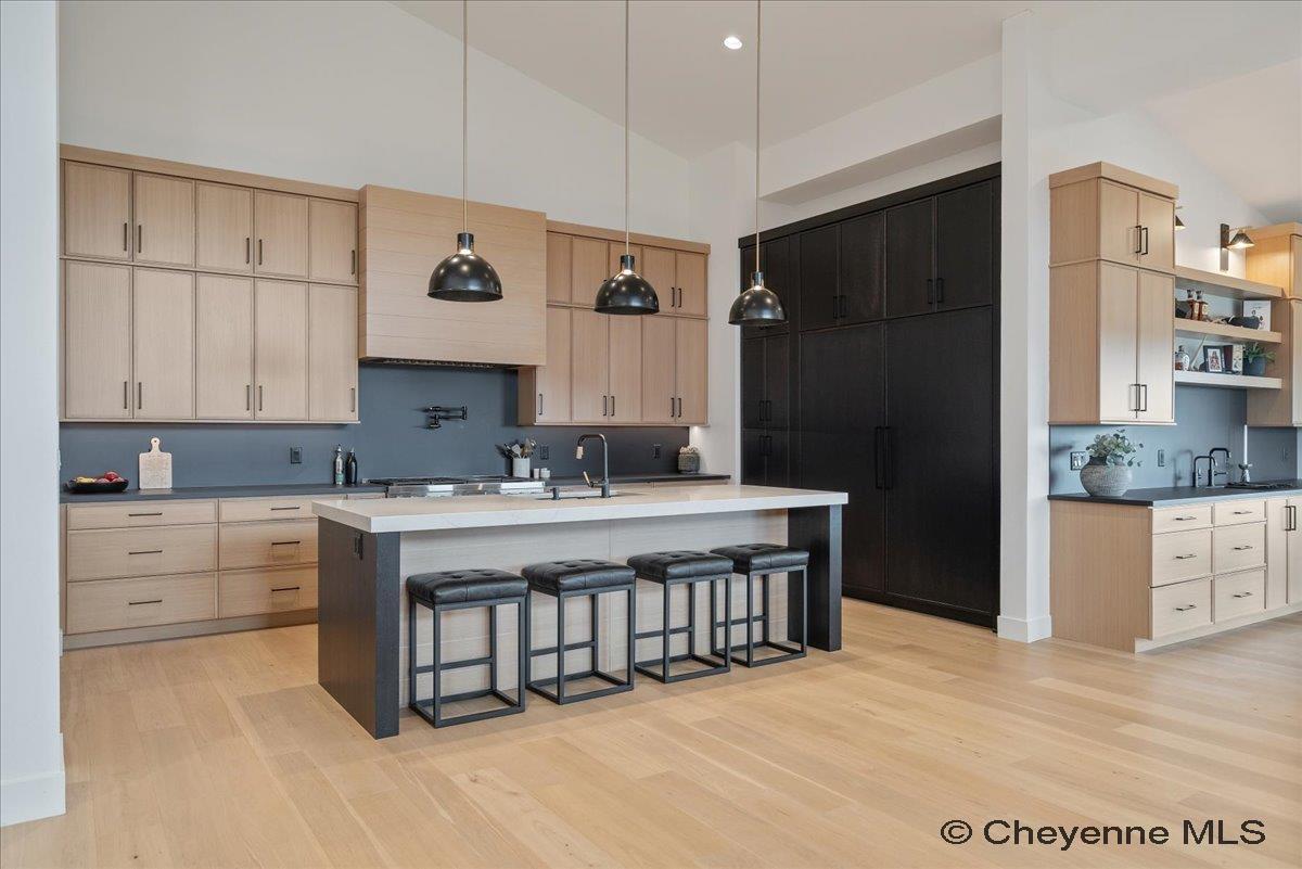 Cheyenne, Wyoming, 82009, United States, 6 Bedrooms Bedrooms, ,7 BathroomsBathrooms,Residential,For Sale,1793630
